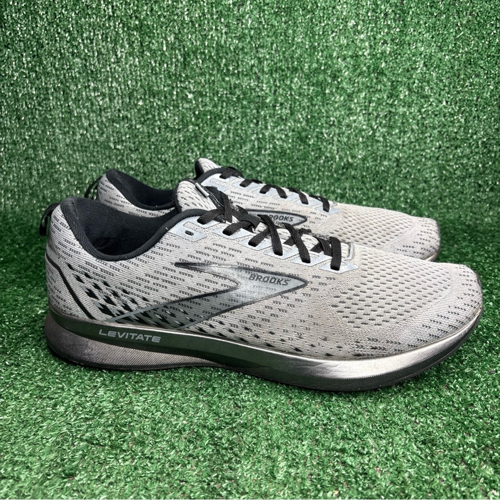 Brooks Levitate 5 Mens Gray Athletic Running Shoes Size 13
